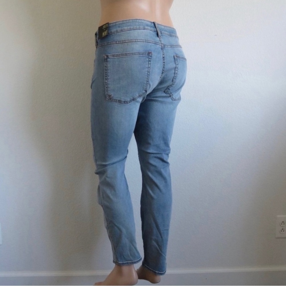 KUT from the KLOTH Jeans Women Cigarette Leg Skinny Distressed Plus Size 24W NWT - Picture 2 of 3